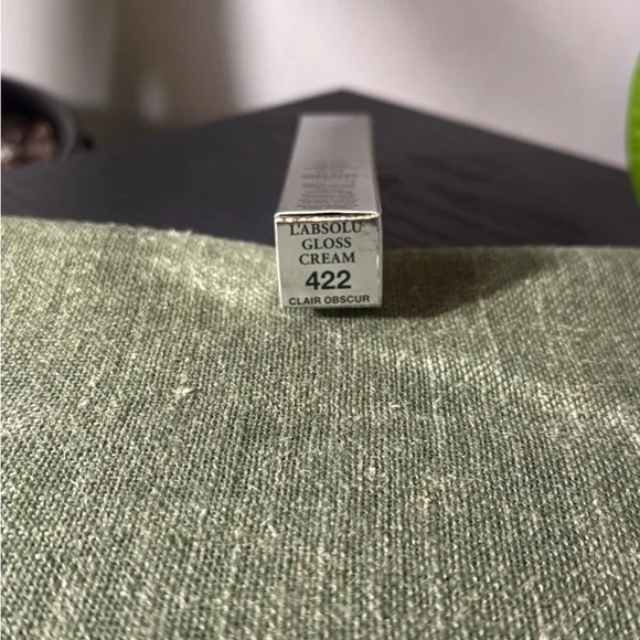 Lancôme L'Absolu Gloss Cream Lip Gloss in 422 - Picture 3 of 3